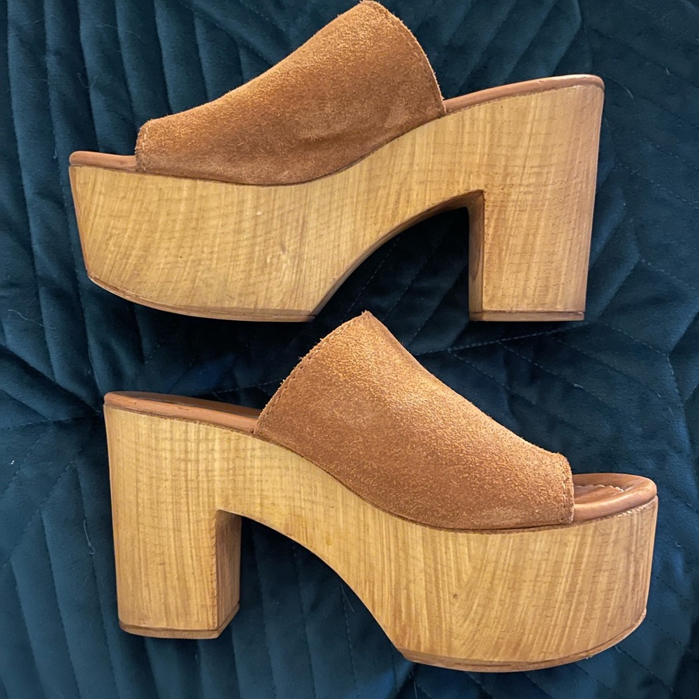 Steve Madden size 6 platform mule